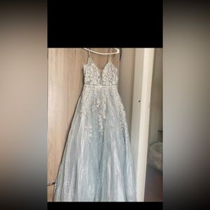 Light blue Gown only used for two hours.